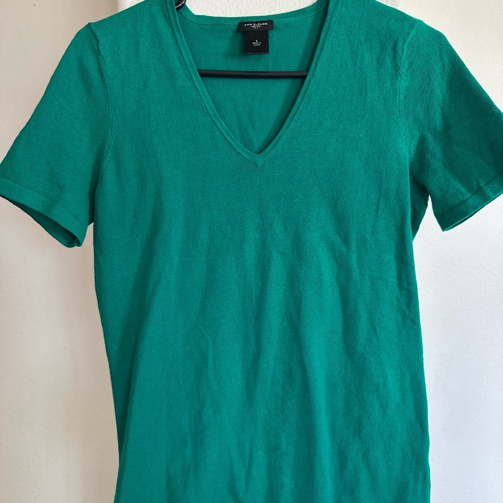 Ann Taylor Teal V-Neck Short Sleeve Top